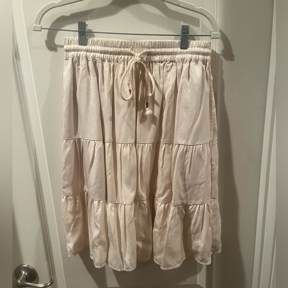 Women’s tiered skirt